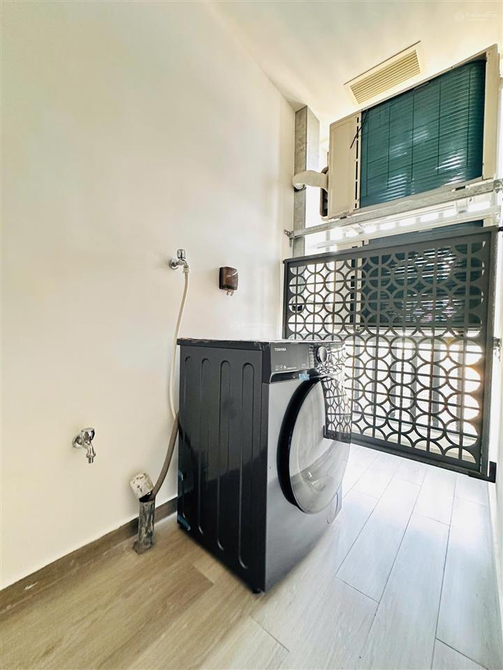 Bán 2pn  mcp tòa c sát vincom giá 4.799ty full nội thất cao cấp.