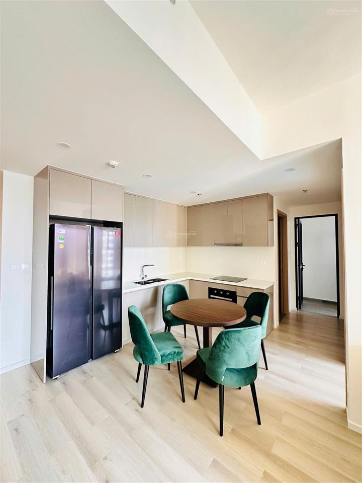 Bán 2pn  mcp tòa c sát vincom giá 4.799ty full nội thất cao cấp.