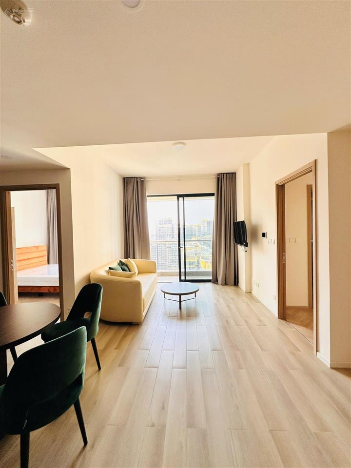 Bán 2pn  mcp tòa c sát vincom giá 4.799ty full nội thất cao cấp.