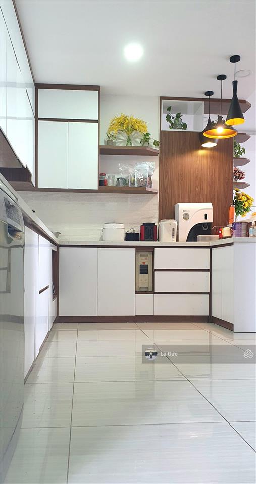 Cc bán nhanh ch 3pn 130m2 view hồ căn góc tòa n03t3   0924 691 ***