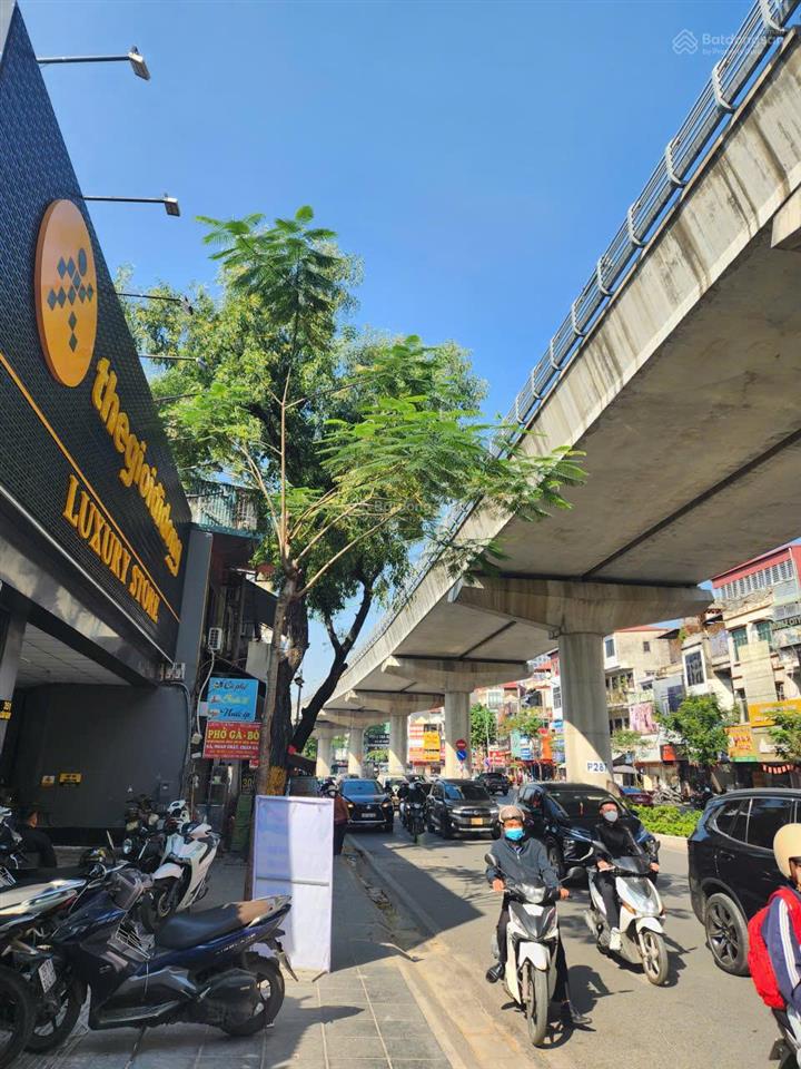 Bán nhà mặt phố cầu giấy, vị trí kim cương vỉa hè rộng 3 mặt thoáng 9 tầng mt 6m