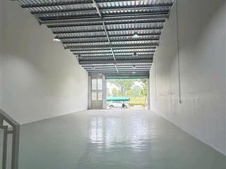 Cho thuê kho 300m2 đường huỳnh văn lũy trung tâm tp mới.giá 23tr/tháng  0934 555 ***
