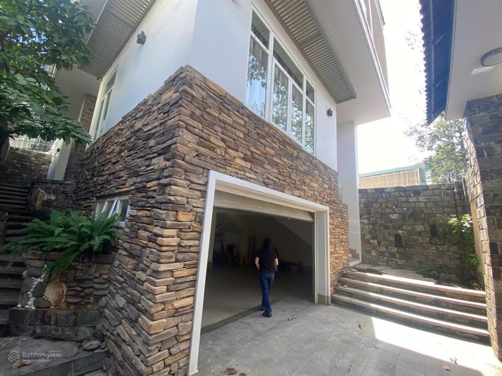 Biệt thự 2 lầu kdc chánh nghĩa  gara 4 ô tô  đẳng cấp giới thượng lưu
