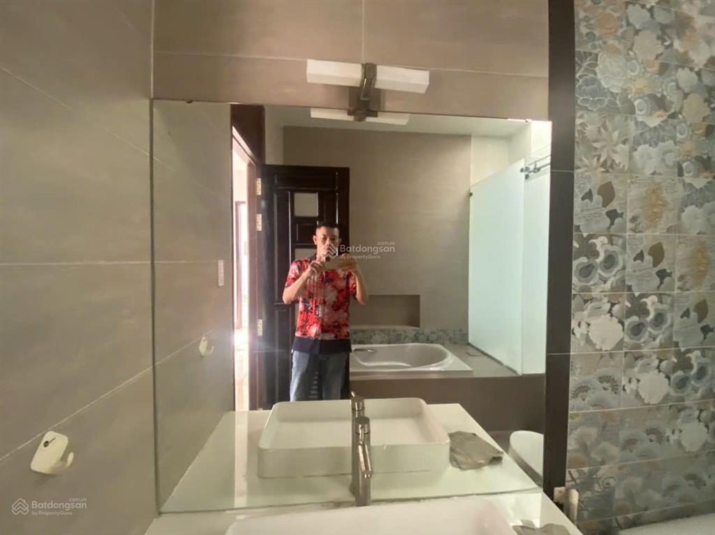 Biệt thự 2 lầu kdc chánh nghĩa  gara 4 ô tô  đẳng cấp giới thượng lưu
