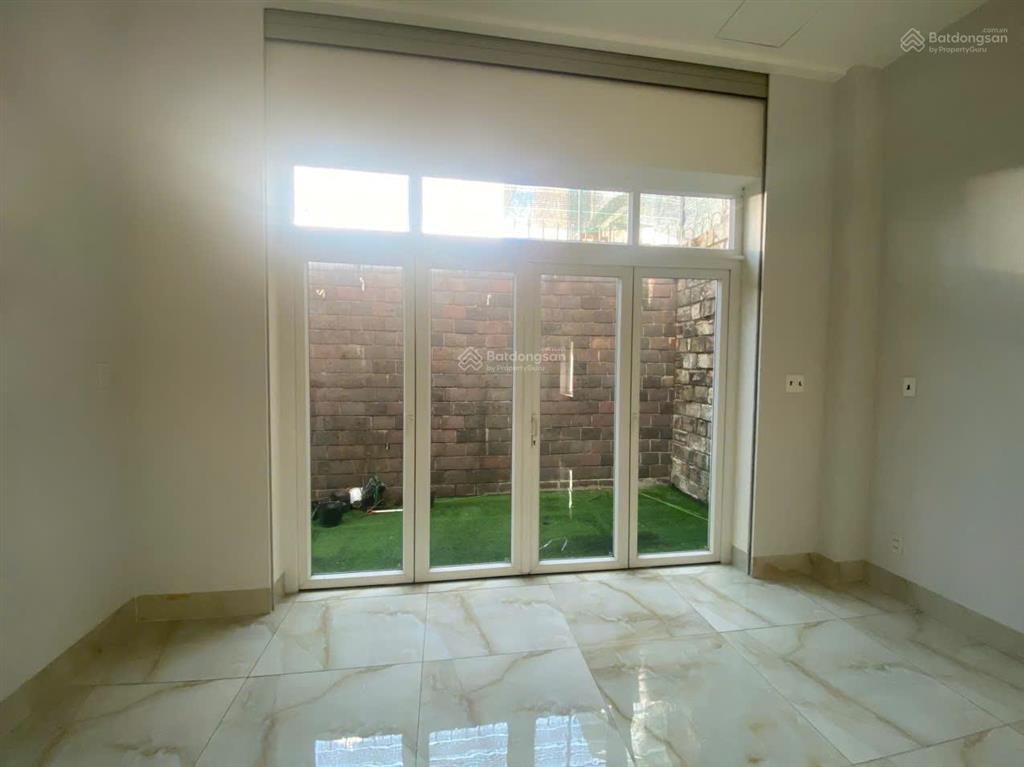 Biệt thự 2 lầu kdc chánh nghĩa  gara 4 ô tô  đẳng cấp giới thượng lưu