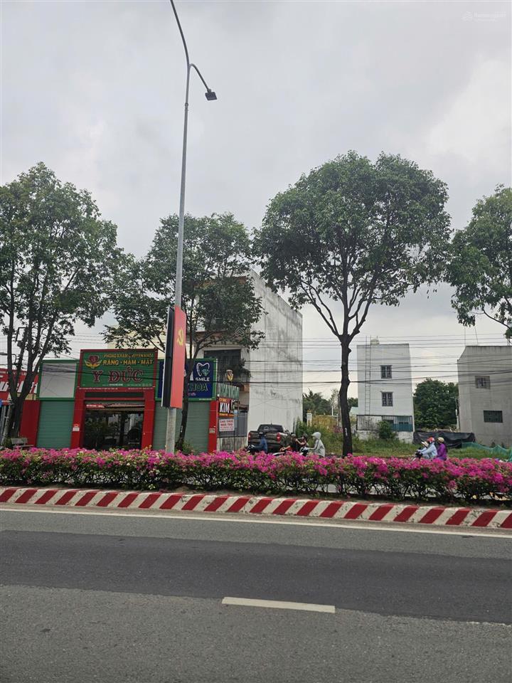 Án đất mặt tiền đường nguyễn chí thanh  thủ dầu một, bình dương  0902 341 ***
