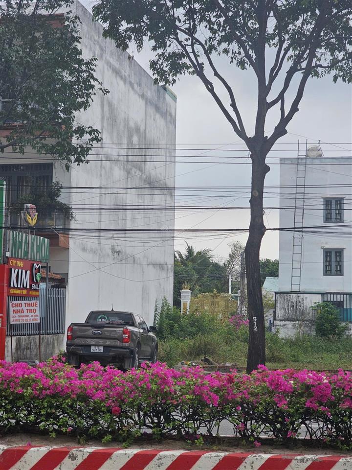 Án đất mặt tiền đường nguyễn chí thanh  thủ dầu một, bình dương  0902 341 ***