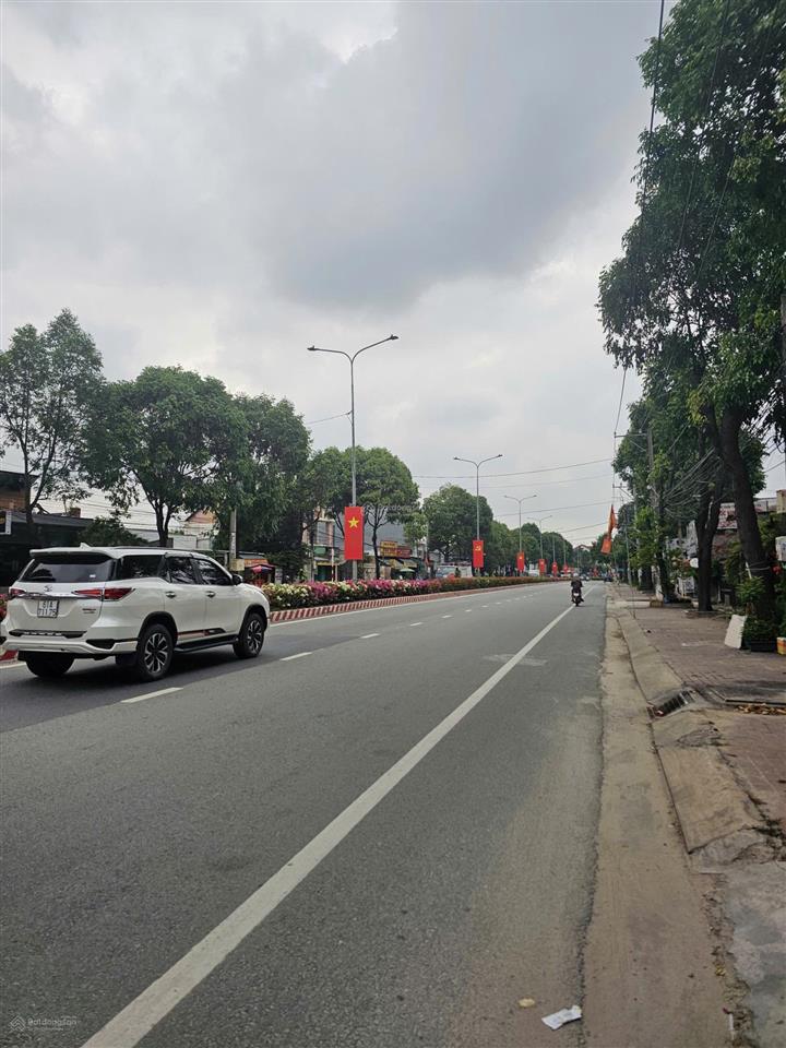 Án đất mặt tiền đường nguyễn chí thanh  thủ dầu một, bình dương  0902 341 ***