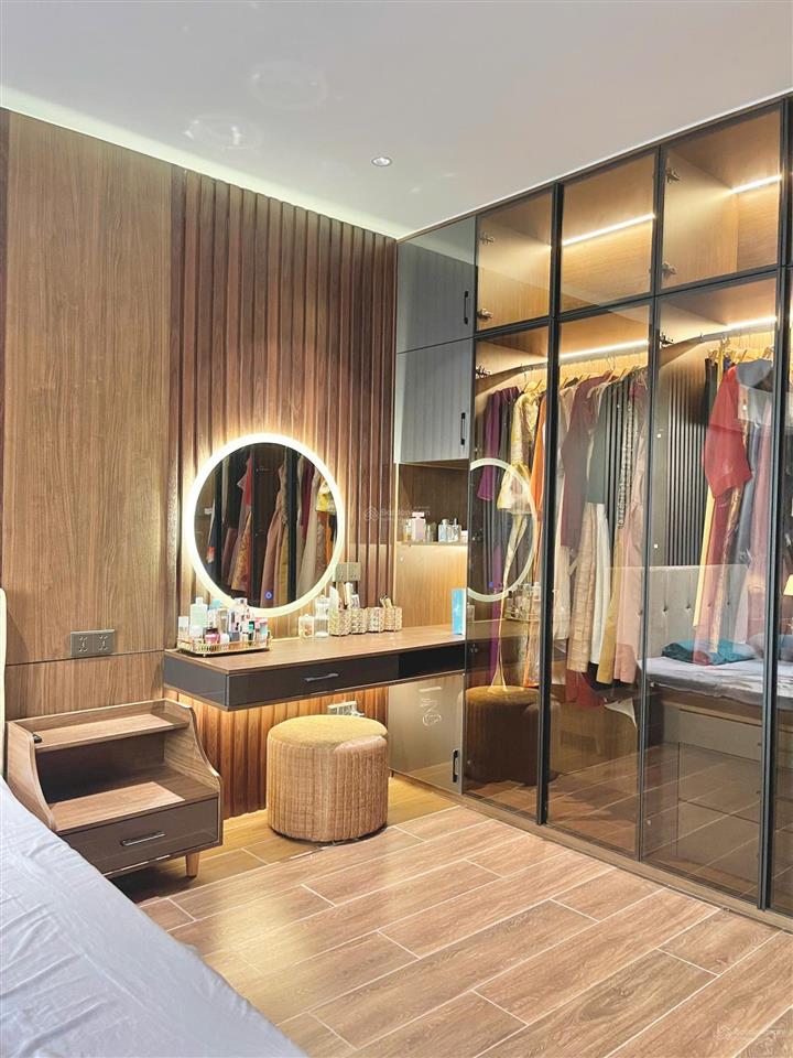 Cho thuê nhà phố midori park haruka, giá 40tr/tháng, 4pn, 5wc, đầy đủ nội thất, có thang máy
