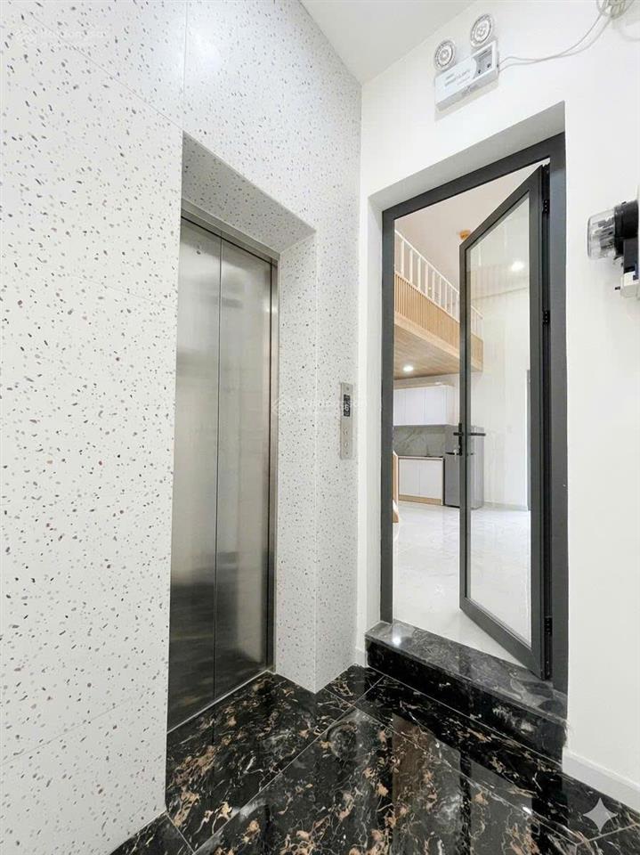 Mở bán tòa căn hộ dv  cỗ máy in tiền 850tr/năm,  a toàn 0977 178 ***