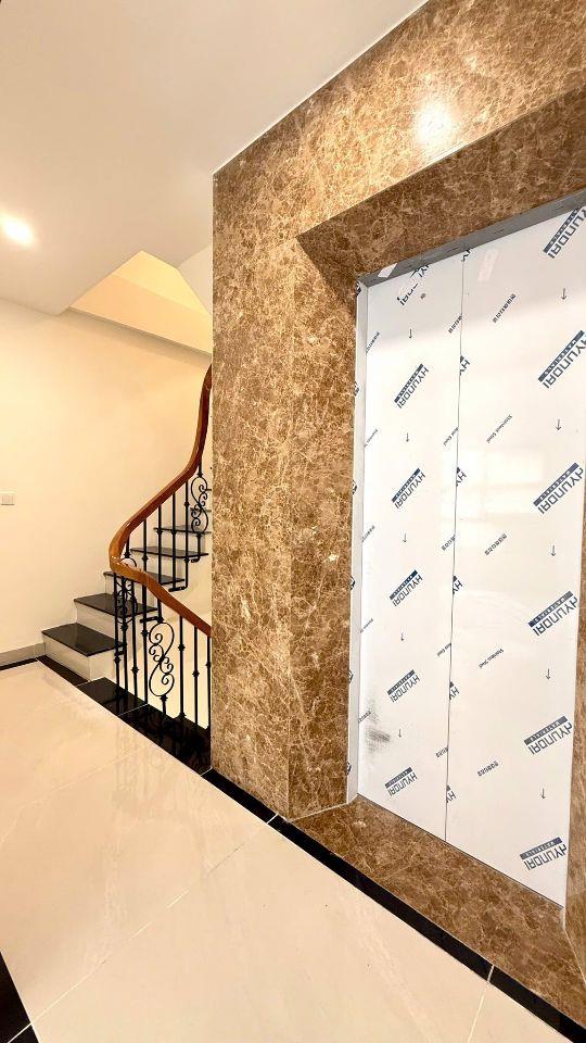(ĐẸP HIẾM-ÔTÔ ĐỖ CỬA) Bán nhà Phố Xuân Đỉnh: 40m/ 6tầng thang máy/ MT 5.7m 16.2 Tỷ