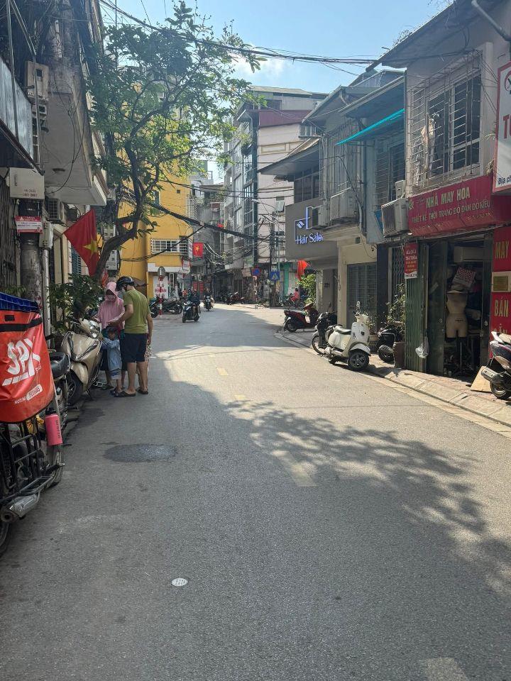Bán nhà Mặt Phố Văn Chương: 52m/ 8T thang máy 21 tỷ, Mới đẹp, ở sướng, KD sầm uất  - LH 0987881444