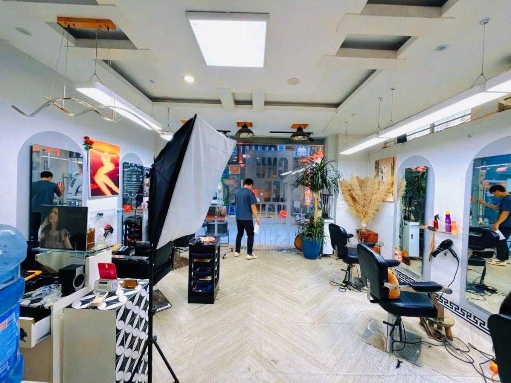 LÔ GÓC HIẾM- Ô TÔ TRÁNH, Phố Thái Hà: 35/45m x 5 tầng, MT 4.5m 29.9 Tỷ, ngõ thông, KD tốt
