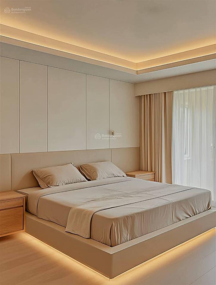 Sunrise city north, 124 m2, căn góc 2 ban công, view hoa hậu, hướng nam đón gió, 9.4 tỷ