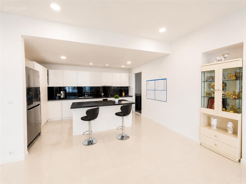 Sunrise city 162 m2,  ban công hướng nam đón gió, căn lớn nhất, vip nhất sunrise