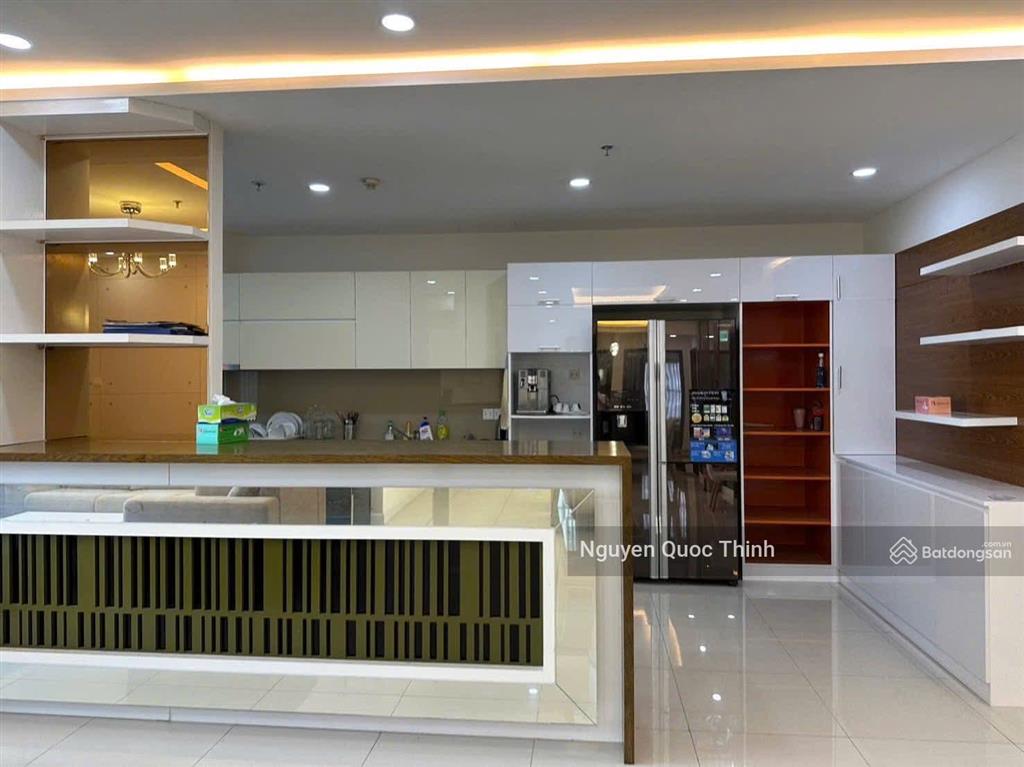 Cho thuê 3pn sunrise city central, 147 m2, view đông, nhà rất đẹp, cho thuê 35 trđ/tháng