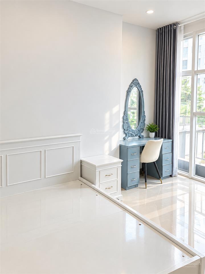 Cho thuê căn hộ studio 35.3m2, tại sunrise city north, 11 triệu/th