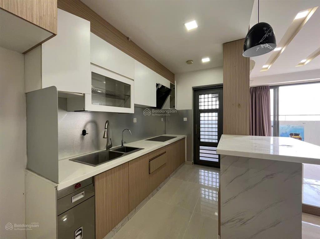 Giá tốt, căn hộ riverpark premier dt 136m2, lầu cao, view sông trực diện, có ô xe, chỉ 48tr/ tháng