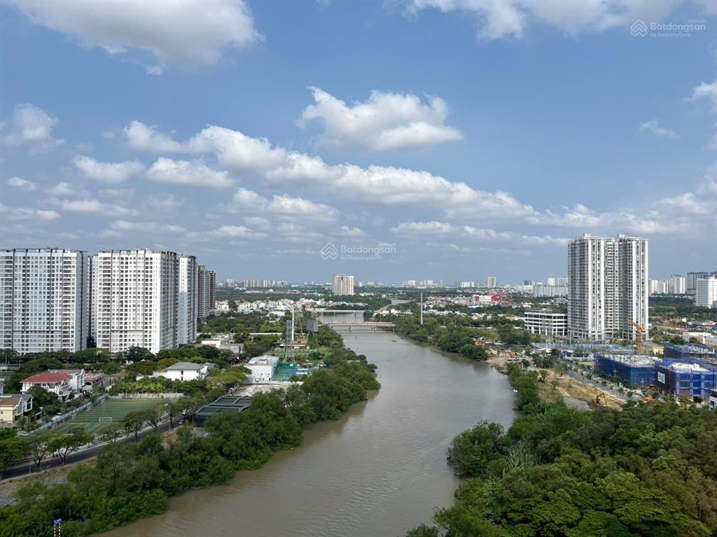 Giá tốt, căn hộ riverpark premier dt 136m2, lầu cao, view sông trực diện, có ô xe, chỉ 48tr/ tháng