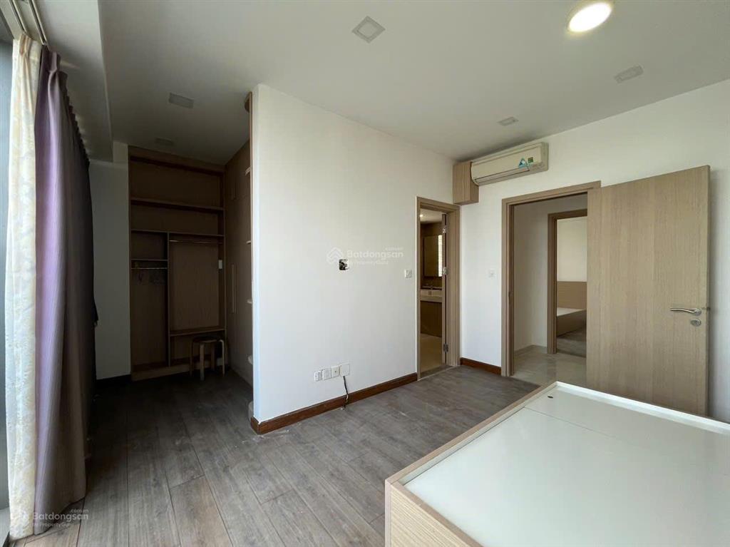 Giá tốt, căn hộ riverpark premier dt 136m2, lầu cao, view sông trực diện, có ô xe, chỉ 48tr/ tháng