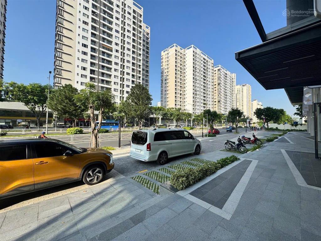 Bán lỗ 3 tỷ shop 06 aurora mặt tiền đường nguyễn lương bằng vị trí đắc địa,cọc ngay kẻo lỡ, 22.3 tỷ