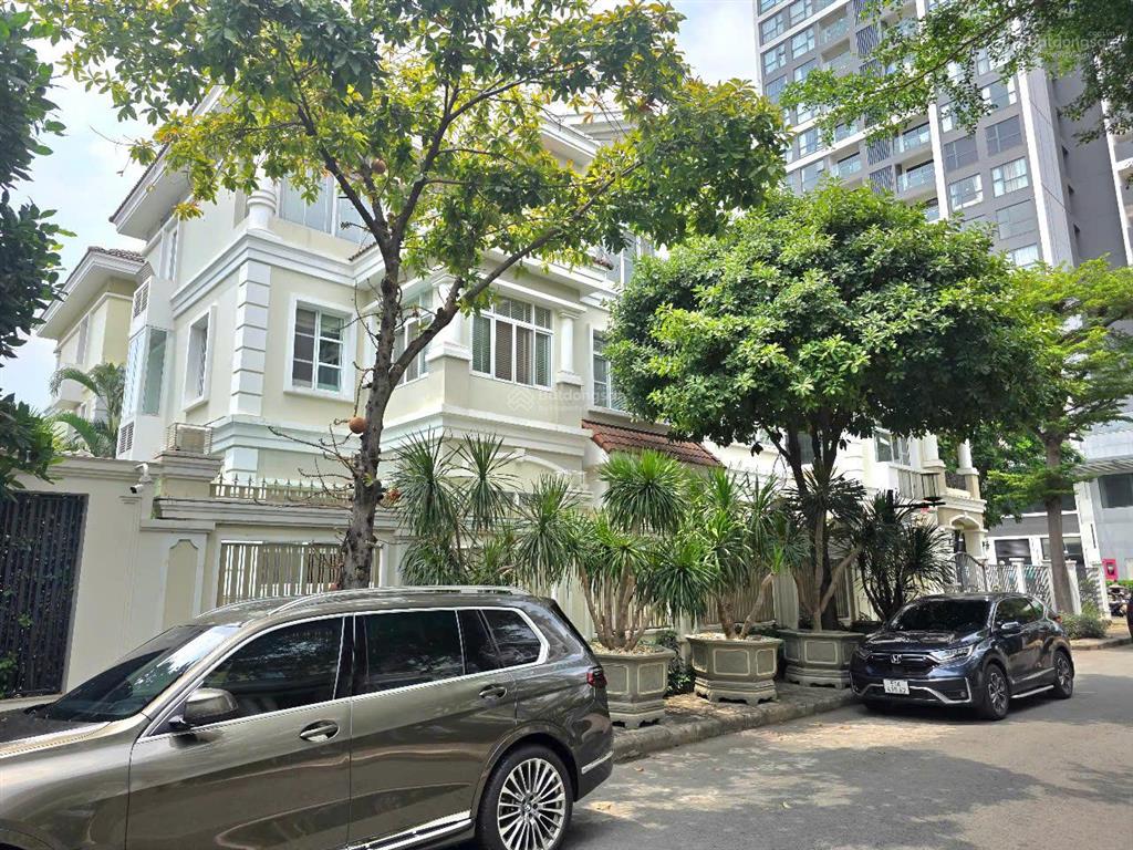 Giá đầu tư, hạ giá bán gấp biệt thự đơn lập mỹ văn pmh, có hồ bơi riêng, nhà rất đẹp, giá chỉ 80 tỷ
