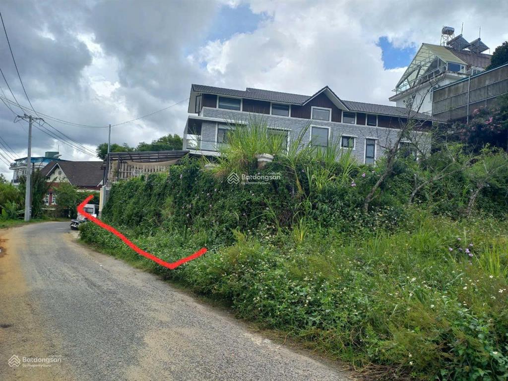 Bán rẻ chỉ 13.3 tỷ, giảm 4 tỷ lô đất biệt thự 406,7m2 đường lý nam đế  trung tâm thành phố đà lạt