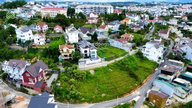 Bán rẻ chỉ 13.3 tỷ, giảm 4 tỷ lô đất biệt thự 406,7m2 đường lý nam đế  trung tâm thành phố đà lạt