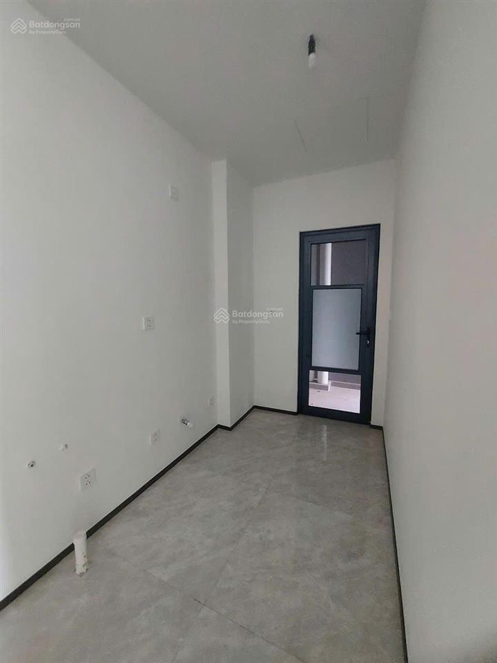 Bán rẻ căn hộ 1pn aurora pmh, căn 5.03, nhà bàn giao chủ đầu tư, view đông bắc rất đẹp và yên tĩnh