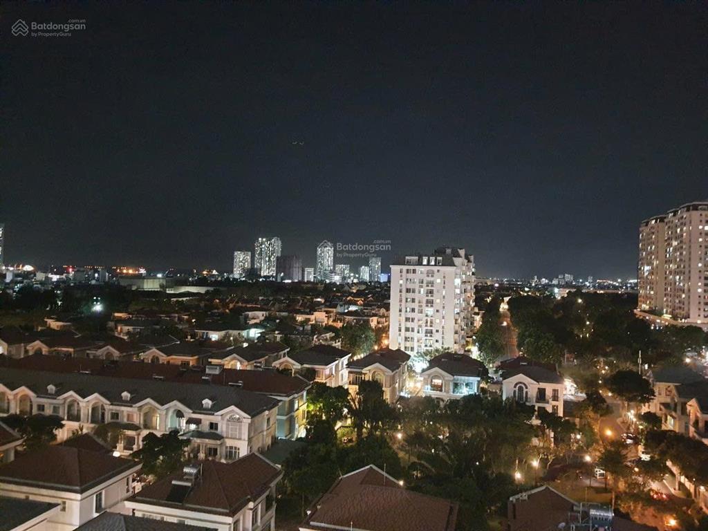 Bán gấp siêu phẩm midtown 2pn the signature, lầu 8 view biệt thự nam viên, nhà rất đẹp, có ô xe hầm