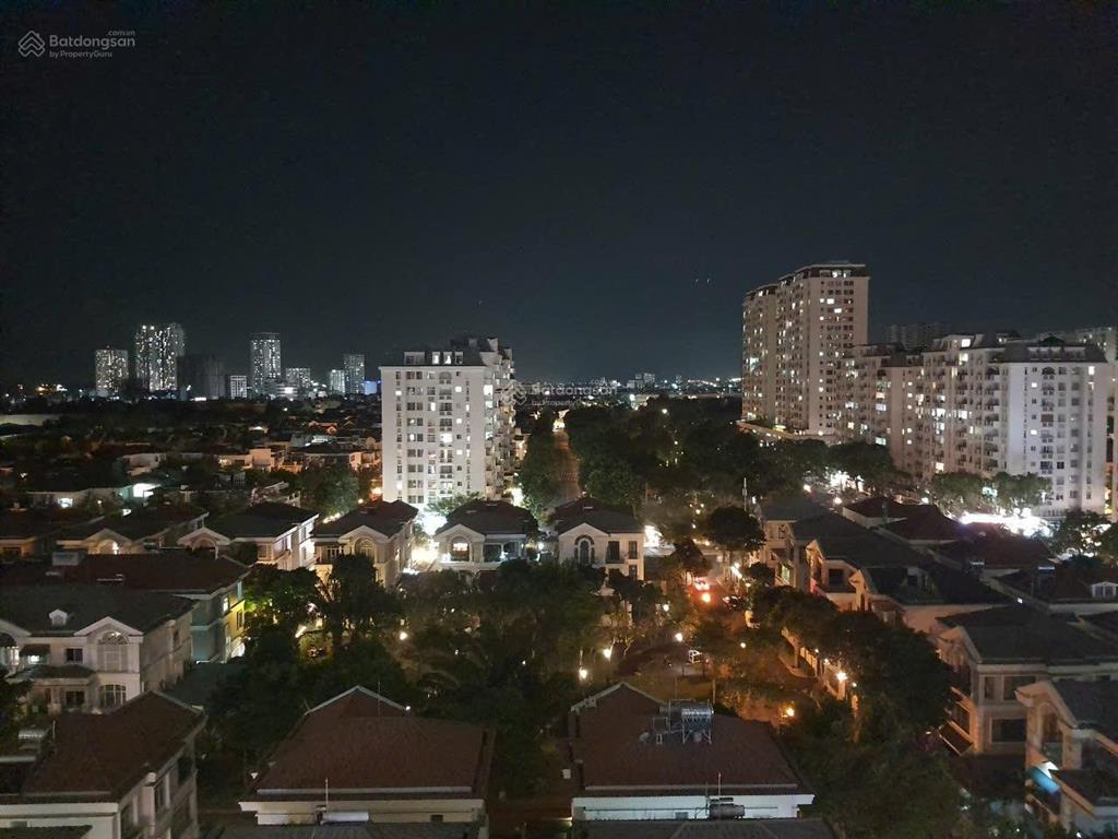 Bán gấp siêu phẩm midtown 2pn the signature, lầu 8 view biệt thự nam viên, nhà rất đẹp, có ô xe hầm