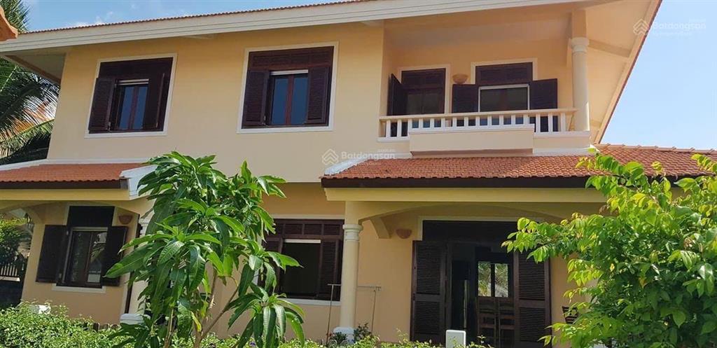 Bán rẻ biệt thự khu compound domaine mũi né, dt 450m2, nhà đẹp, hướng biển, đang cho thuê giá cao