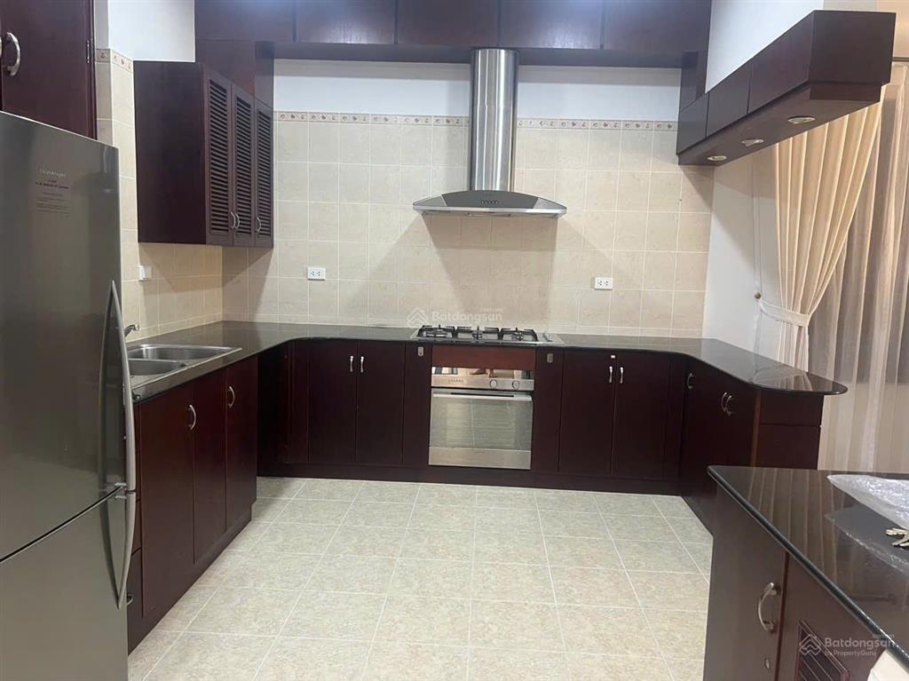 Bán rẻ biệt thự khu compound domaine mũi né, dt 450m2, nhà đẹp, hướng biển, đang cho thuê giá cao