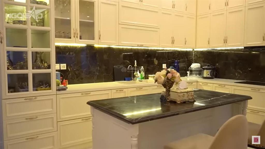 Bán biệt thự đơn lập khu compound nam phú trần trọng cung q7 nhà đầy đủ nội thất rất đẹp, chỉ 45 tỷ