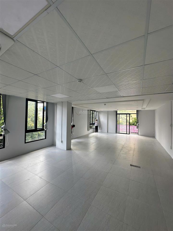 Cho thuê mặt bằng đường bành văn trân, tân bình dt 240m² kinh doanh sầm uất
