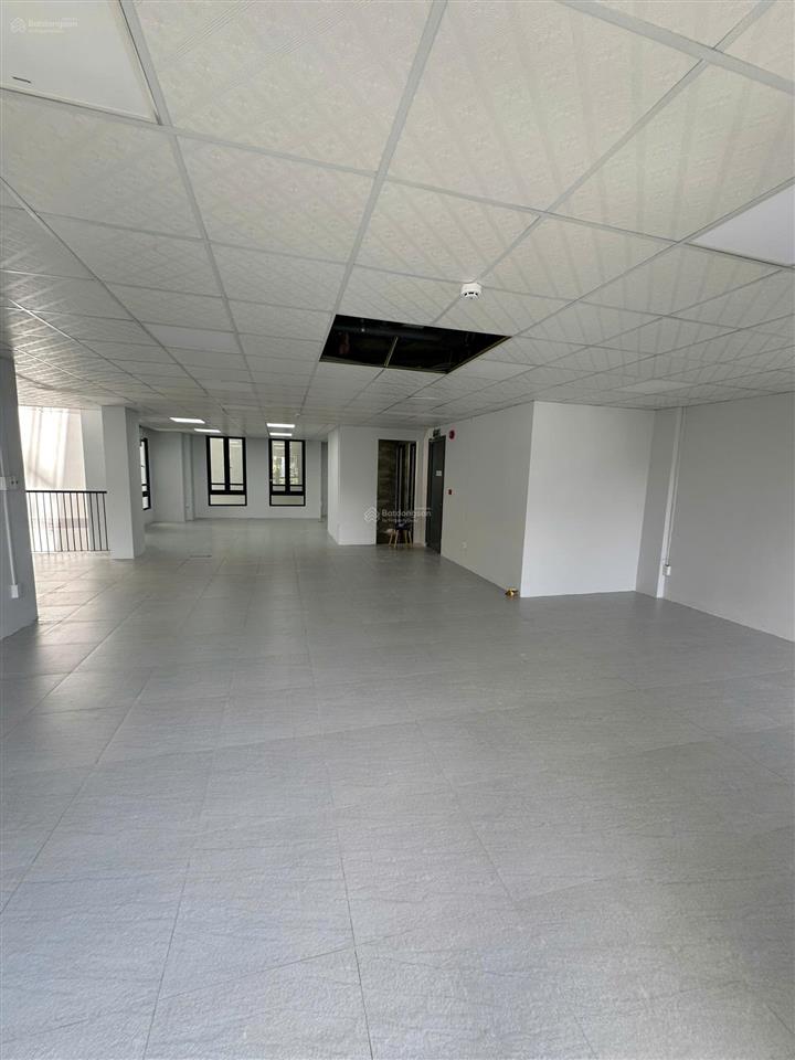 Cho thuê mặt bằng đường bành văn trân, tân bình dt 240m² kinh doanh sầm uất