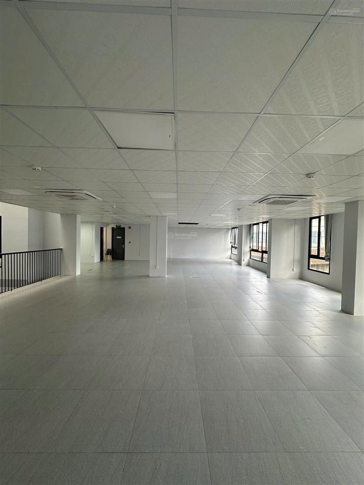 Cho thuê mặt bằng đường bành văn trân, tân bình dt 240m² kinh doanh sầm uất