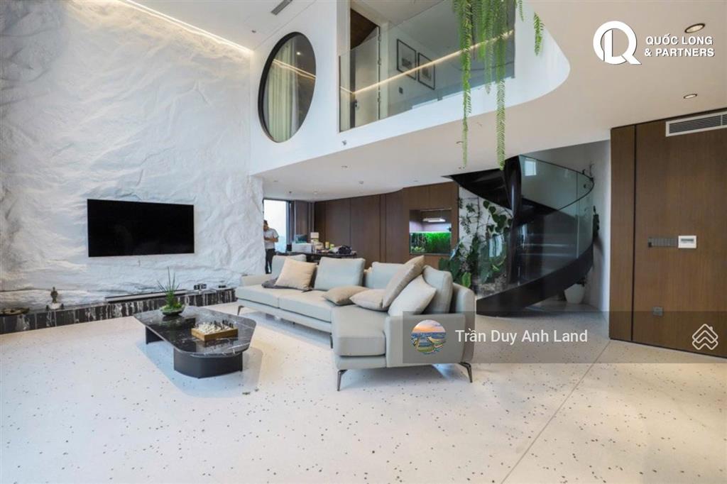 Chính chủ bán penthouse sky villas thông tầng 350m2 vinhomes skylake sổ sẵn giao dịch