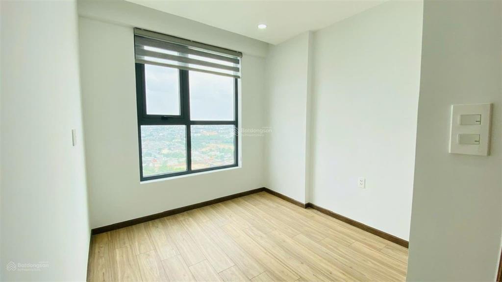 Bán căn hộ bcons plaza 2pn 2wc giá 2 tỷ 2, sổ hồng riêng, ngay làng đại học thủ đức