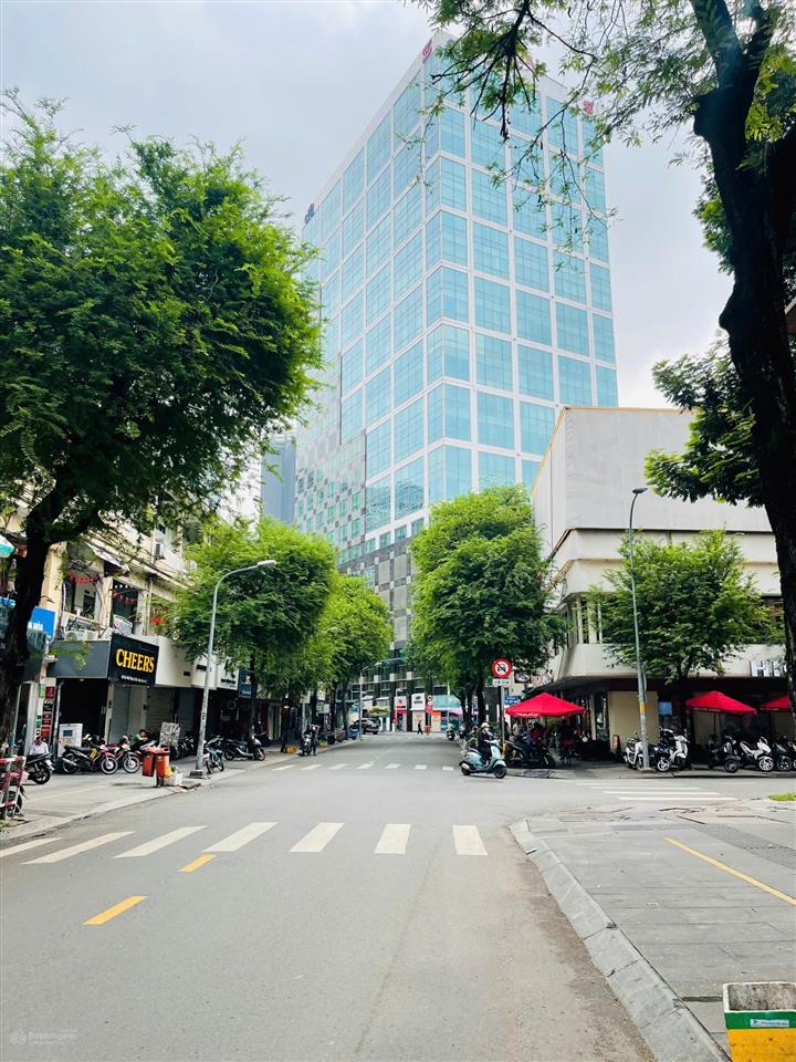 Bán nhà mặt tiền quận 1 shophouse tôn thất hiệp phường sài gòn đang thuê 100tr/tháng