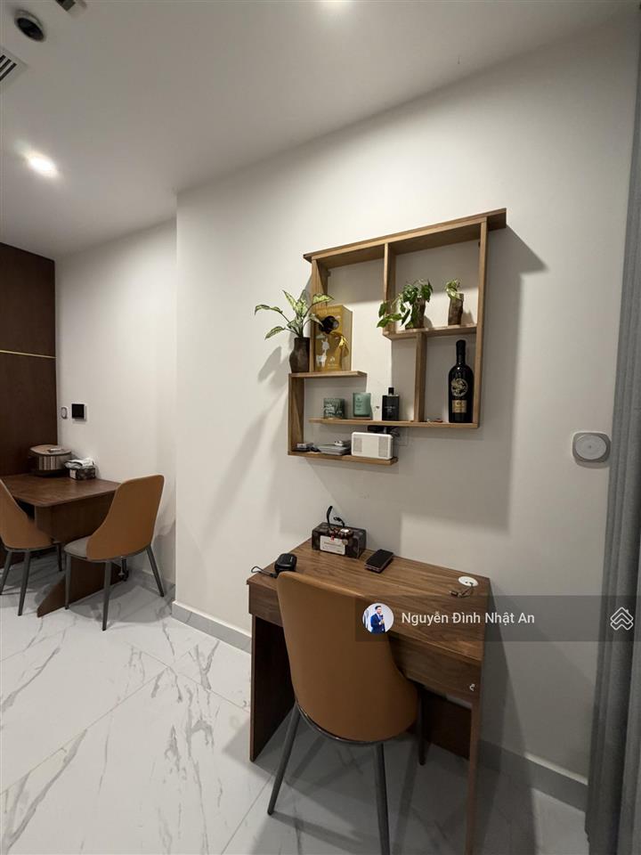 Hạ giá  bán nhanh căn studio 34m2 | full nội thất xịn xò | đã có sổ hồng | giá cực tốt chỉ 2,3 tỷ