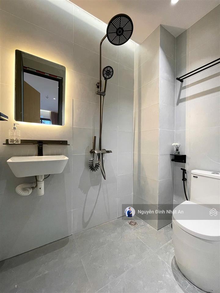 Toà nhà chdv 6 tầng phan huy ích doanh thu 75 triệu/tháng  14,8 tỷ còn tl