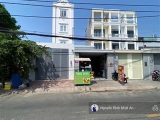 Bán tòa chdv 11p mặt tiền hàng tre, gần vincom lê văn việt  thu nhập 45 triệu/tháng  giá 11,5 tỷ