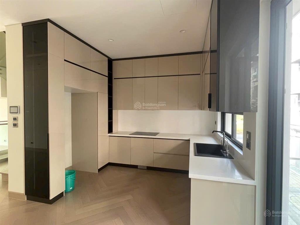 Bán biệt thự 78m2 nhà 4,5 tầng full nội thất tại đại kim, hoàng mai, hà nội.sổ đỏ giá 28 tỷ vnd