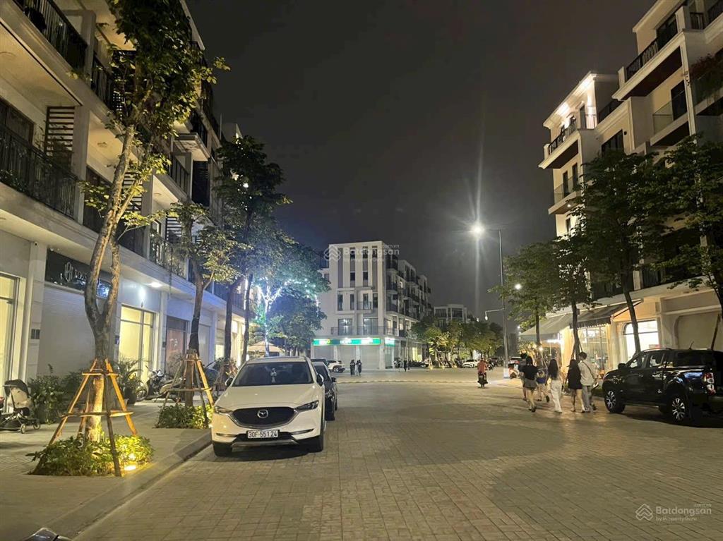 Bán biệt thự 78m2 nhà 4,5 tầng full nội thất tại đại kim, hoàng mai, hà nội.sổ đỏ giá 28 tỷ vnd