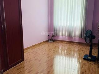 Nhà mới đường 8m, ngang nở hậu 6.5m, dt 127m2, 2 tầng, xe hơi trong nhà, giá 5.5 tỷ