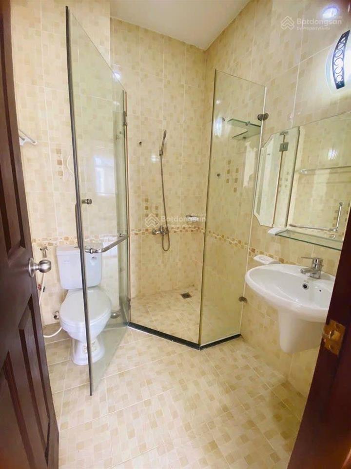 Nhà 5 tầng mặt tiền đường 20m kdc saigoncholon đường trịnh quang nghị i, q8.