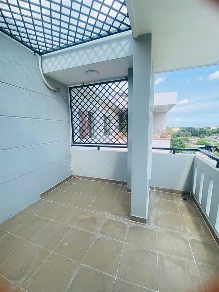 Nhà 5 tầng mặt tiền đường 20m kdc saigoncholon đường trịnh quang nghị i, q8.
