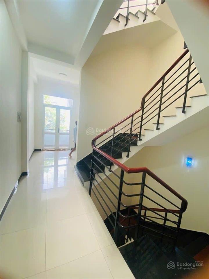 Nhà 5 tầng mặt tiền đường 20m kdc saigoncholon đường trịnh quang nghị i, q8.