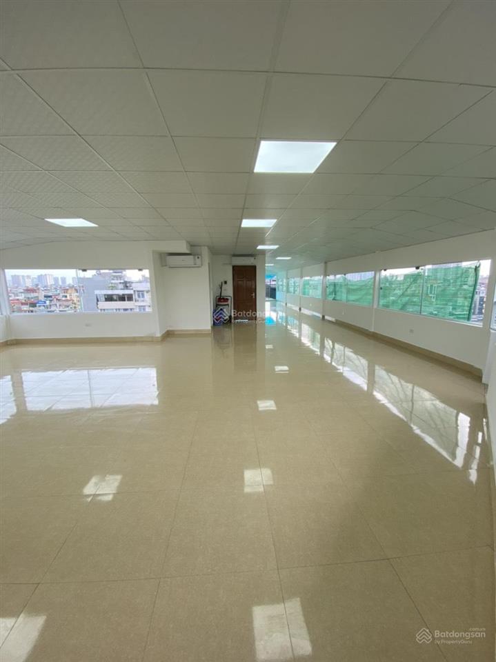 Siêu phẩm cực hot  bán nhà văn phòng 200m2*10 tầng  gara ô tô tránh  mặt hồ đẹp